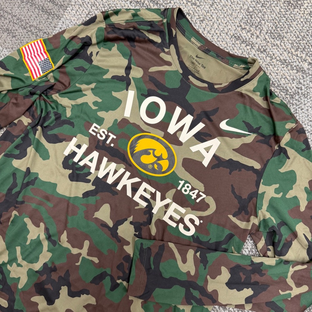 Iowa Hawkeyes Shirt Mens L Nike Camo Military Appreciation On Field Dri Fit